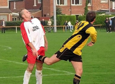 Top 10 tinh huong hai huoc nhat lich su bong da the gioi hinh anh