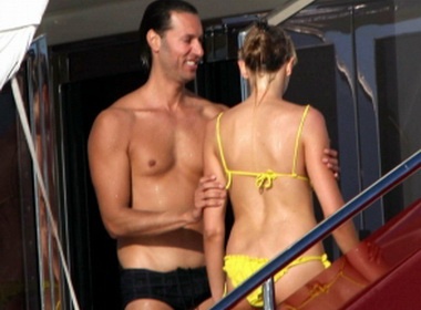 'Ong Vua con Libya' tung dot 170 trieu bang bay dem hinh anh