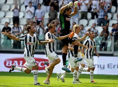 Tran cau vang ngay 18/9: Siena - Juventus hinh anh