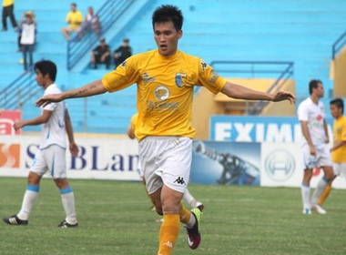 Chia tay Ha Noi T&T, Cong Vinh thanh cau thu tu do hinh anh