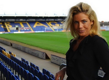 Carolyn Still - CEO den tu... nha tho hinh anh