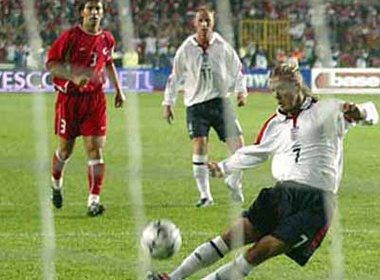 10 cu sut penalty ngo ngan nhat moi thoi dai hinh anh