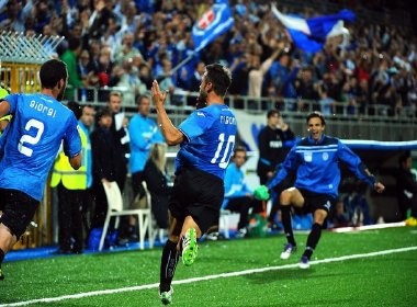 Novara day Inter lun sau vao khung hoang hinh anh