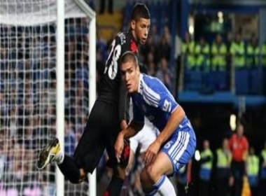Chelsea vao vong 4 Carling Cup sau loat dau sung hinh anh