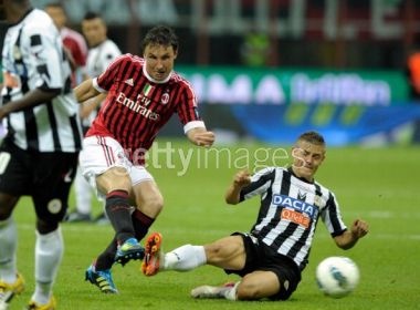 Milan va Juve bi kim chan o vong gap han cua cac 'dai gia' hinh anh