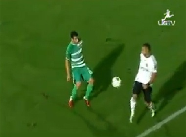 Ricardo Quaresma re bong nga dui dui hinh anh