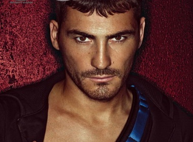 Iker Casillas nam tinh tren tap chi GQ hinh anh