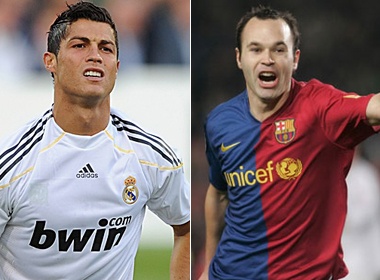 Ronaldo va Iniesta 'deo gong' cung mot ngay? hinh anh