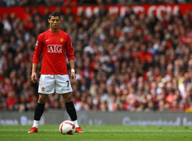 10 cu sut phat 'kinh dien' trong lich su Champions League hinh anh