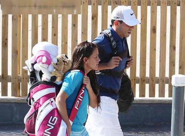 Tevez bi khuoc tu o san golf hinh anh