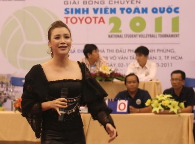Ho Quynh Huong khuay dong le khai mac VCK bong chuyen SV hinh anh