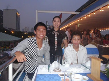 Hoang Thien muon vo dich giai Hong Kong nhan dip sinh nhat me hinh anh