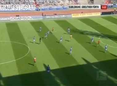 Doc dien ghi ban chang kem gi Messi hinh anh