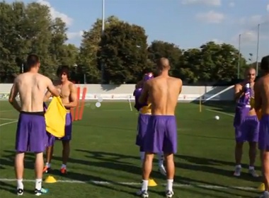 Giao an tap luyen la doi cua Fiorentina hinh anh