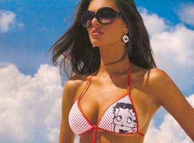 Nang hoa hau kieu diem mot thoi cua Aquilani hinh anh