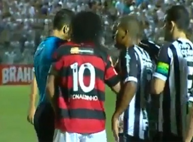 Danh nguoi, Ronaldinho 'an' the do hinh anh