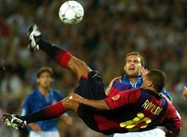 10 'sieu pham' ban thang trong lich su Barcelona hinh anh