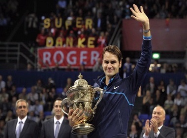 ‘Tau toc hanh’ Federer gianh danh hieu thu 2 sau 10 thang hinh anh