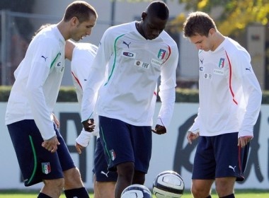 Ba Lan - Italia: Niem vui chia doi hinh anh