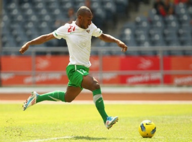 U23 Indonesia vuot mat Thai Lan o bang A hinh anh