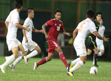 U23 Viet Nam bi day xuong vi tri thu 2 o bang B hinh anh