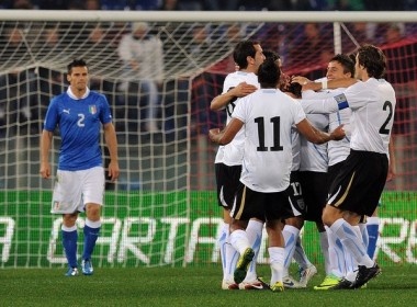 Italy va Phap danh mat the dien truoc Uruguay va Bi hinh anh