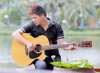 Lien khuc hat che ve DT Viet Nam gay sot hinh anh