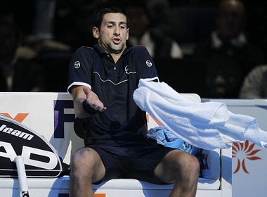 Djokovic guc nga truoc David Ferrer hinh anh