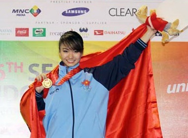 Cac ngoi sao SEA Games vui don Tet nho 'mua tien thuong' hinh anh