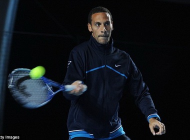 Sao Ngoai hang Anh keo nhau di xem tennis hinh anh