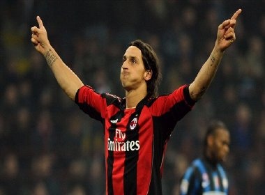 Milan co co hoi sua sai, Inter lai doi mat thu thach hinh anh