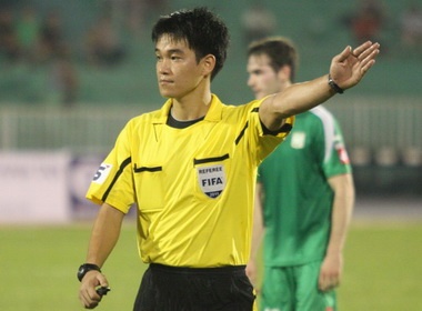 Trong tai Kim Jong Hyeok thanh tam diem tren san Thong Nhat hinh anh