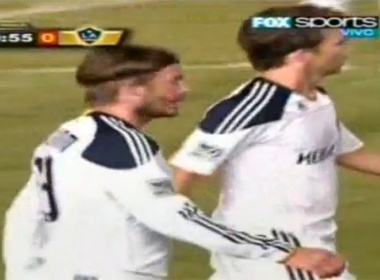 Becks cua long ghi ban mau muc tren dat Philippines hinh anh