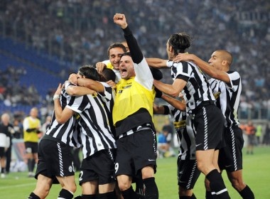 Roma - Juventus: Lao ba se lat do chiec ghe cua Enrique? hinh anh