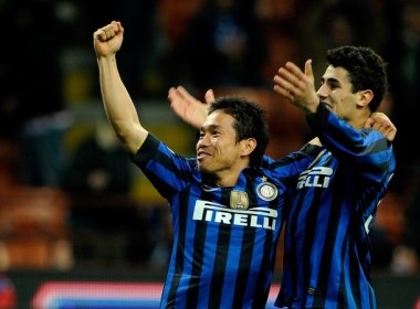 Inter quyet danh bai Genoa de ap sat top dau hinh anh