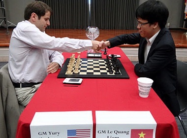 Le Quang Liem dung thu 10 noi dung co chop hinh anh