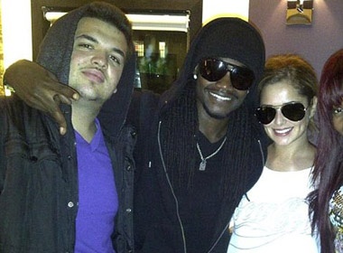 Cheryl hoc doi 'lai' phi cong tre? hinh anh