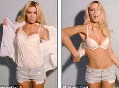 Abbey Clancy nhay mua thoat y mung Giang sinh hinh anh