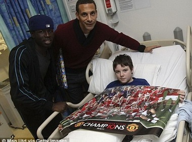 ‘Quy do’ lam tu thien mua Giang sinh hinh anh