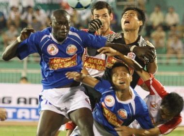 Thua nguoc doi hang nhat, Navibank Sai Gon tro thanh cuu vuong hinh anh