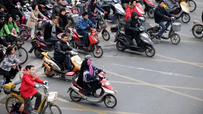 Cach cac nuoc 'khai tu' xe xang khoi do thi hinh anh