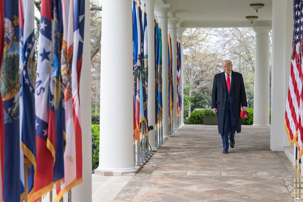Nhà Trắng 'thay da đổi thịt' dưới bàn tay ông Trump - Thế giới