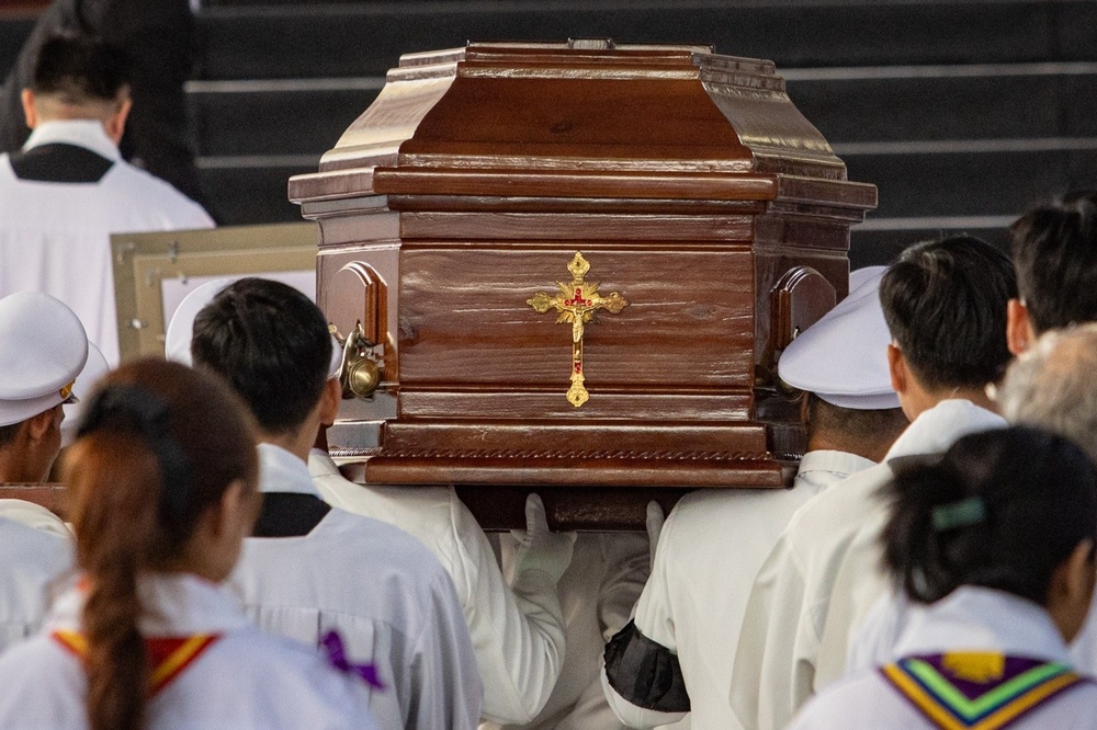 Le an tang Duc Hong y Pham Minh Man tai TP.HCM hinh anh