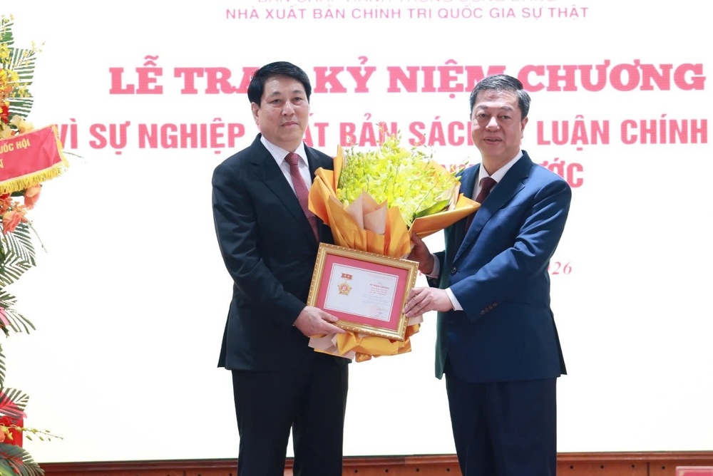 Ra mắt sách của nguyên Chủ tịch nước Lương Cường