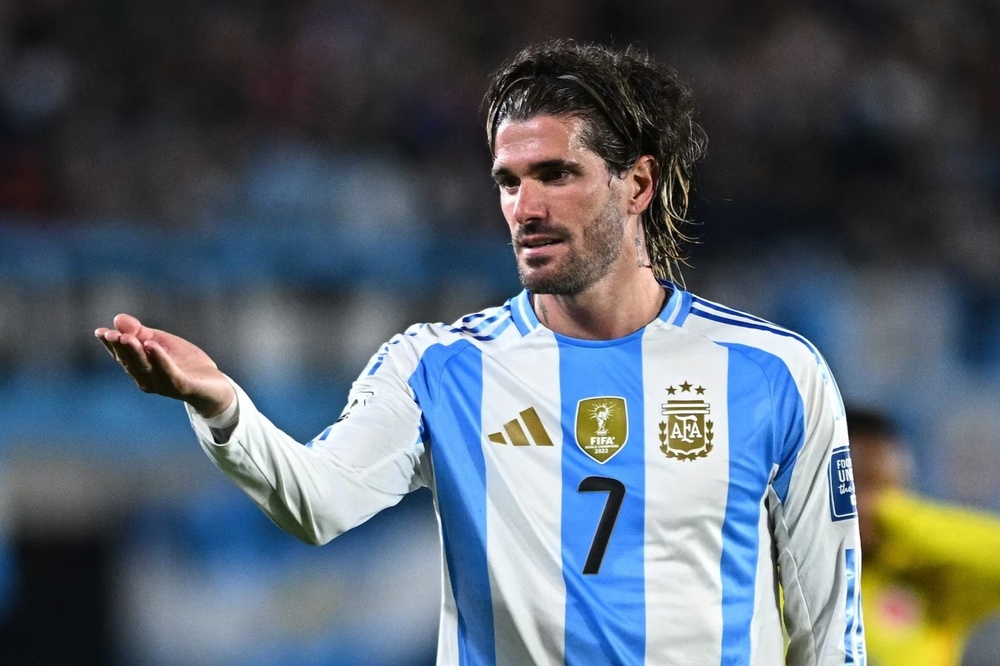 CĐV Argentina phẫn nộ vì Rodrigo De Paul