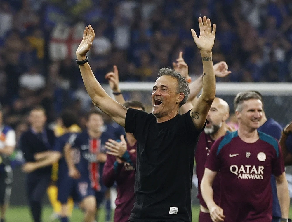 Luis Enrique xung dang gianh Qua bong Vang hinh anh