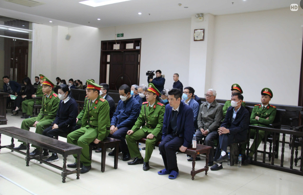 Phuc tham vu Phuc Son: Bi cao Phung Quang Hung vang mat do bi dot quy hinh anh