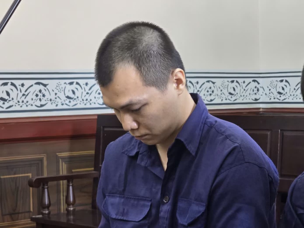 Cuu tiep vien hang khong van chuyen thue ma tuy cho vo hinh anh