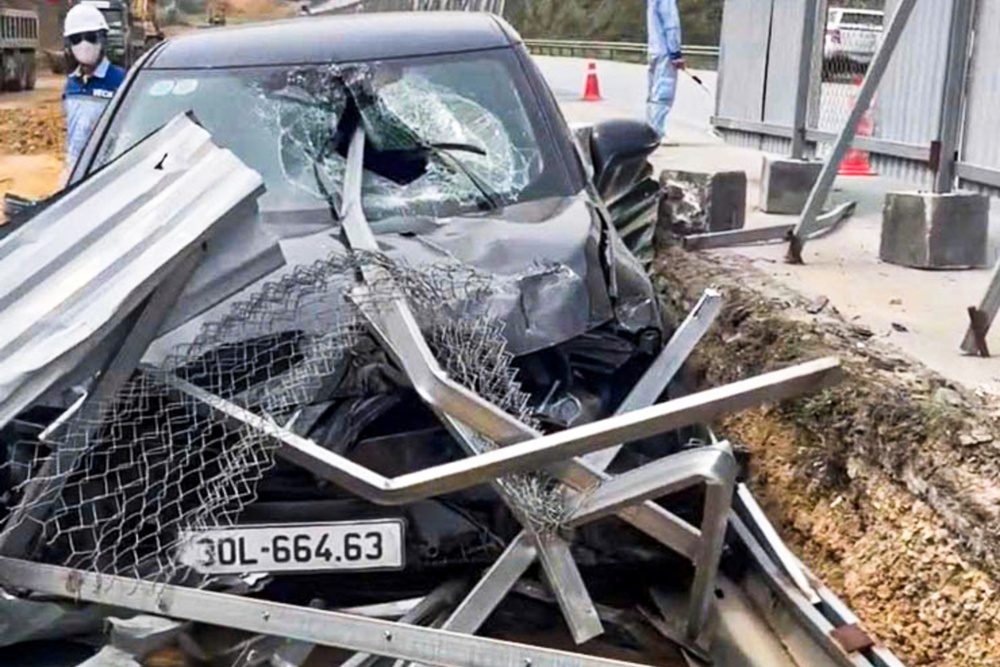 Tai nan lien tiep o cao toc Noi Bai - Lao Cai, nhieu nguoi thuong vong hinh anh