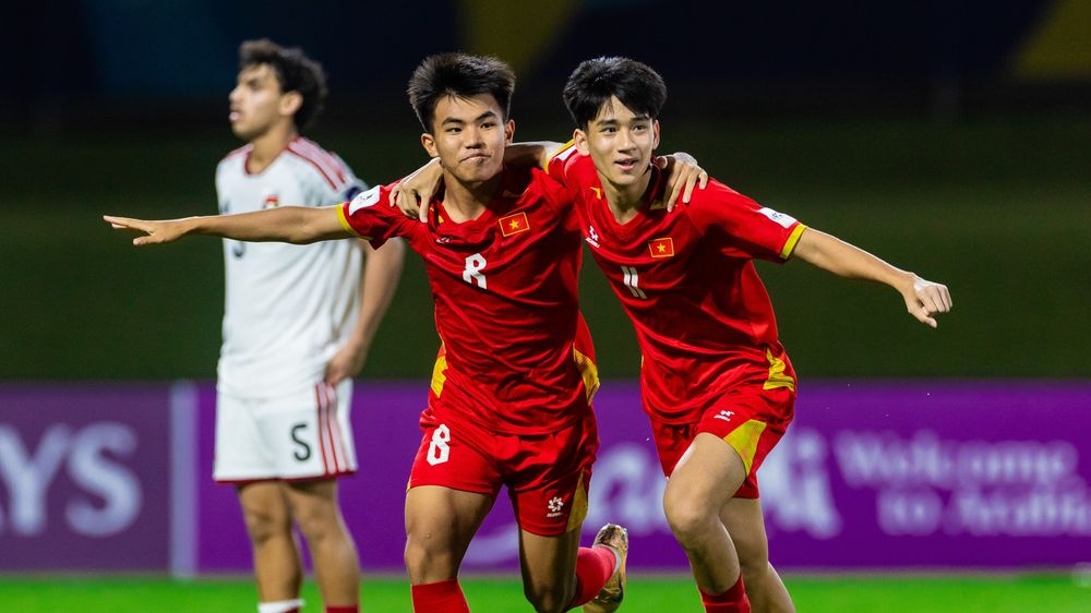 Thay gi khi U23, U17 Viet Nam lien tiep nhat bang giai chau A? hinh anh